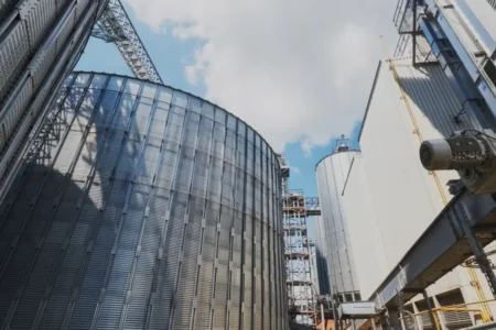 fertilizer-building